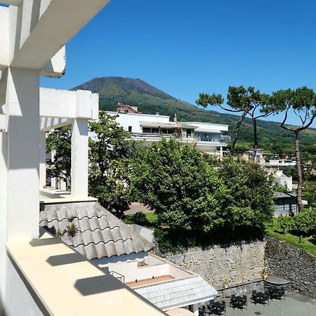 Hotel Sakura Torre del Greco Exteriör bild